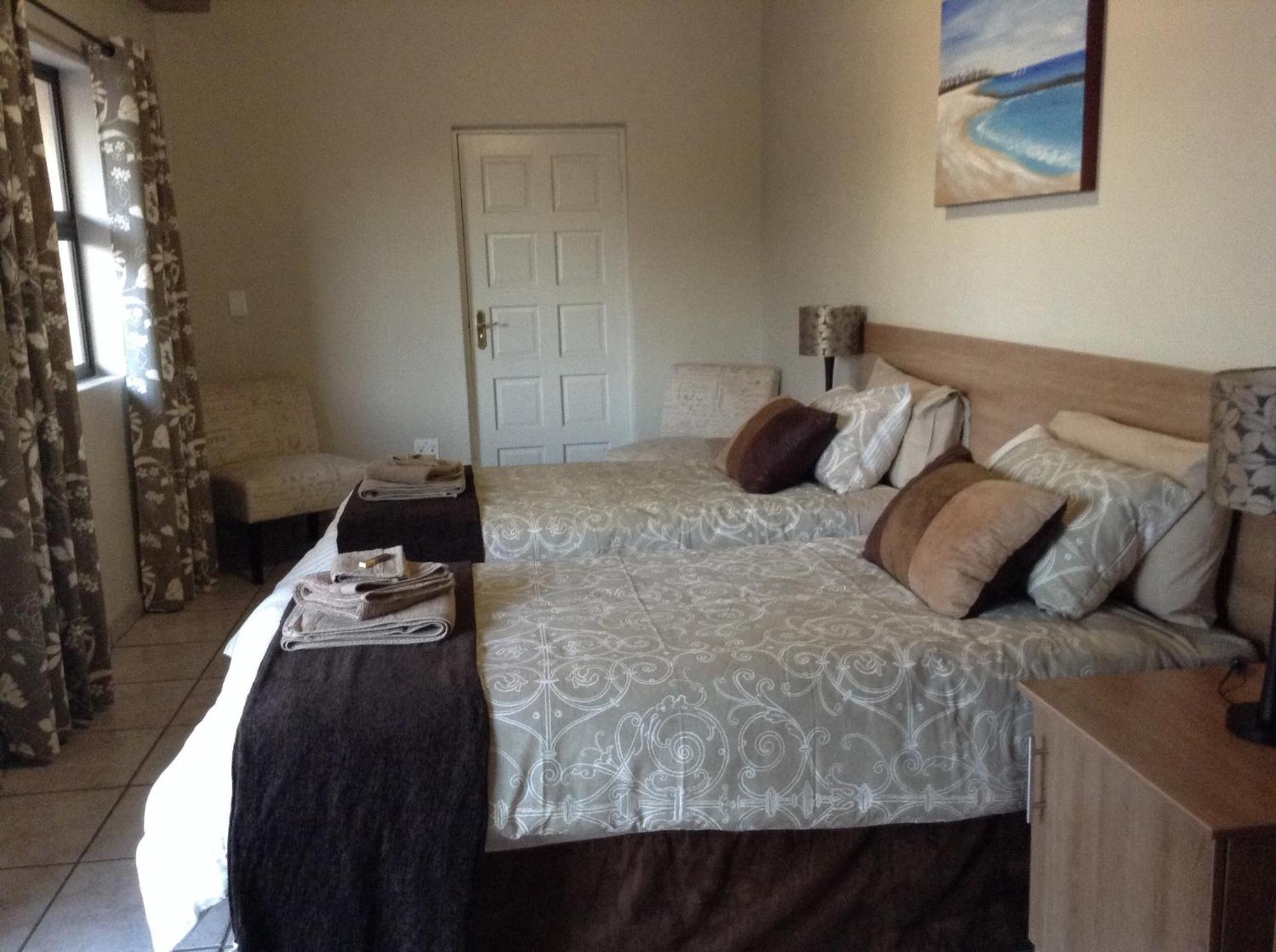 12 On Vaal Drive Guesthouse Vanderbijlpark Habitación foto